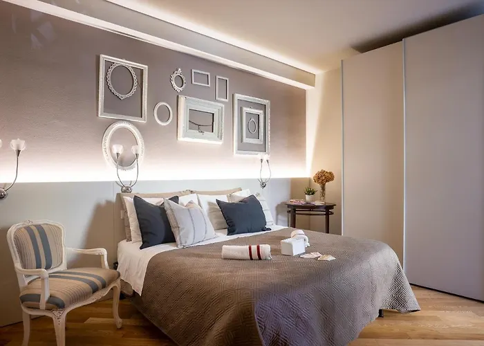 Elegant Location In Florence - 2 Free Parking!